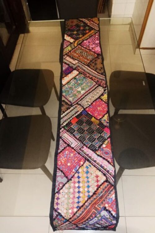 HANDY CRAFT Table Runner